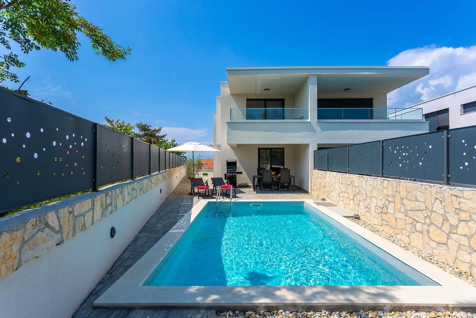 Villa Larus On Island Krk For 6 People With Sea View & Only 500 M From The Sea Malinska
