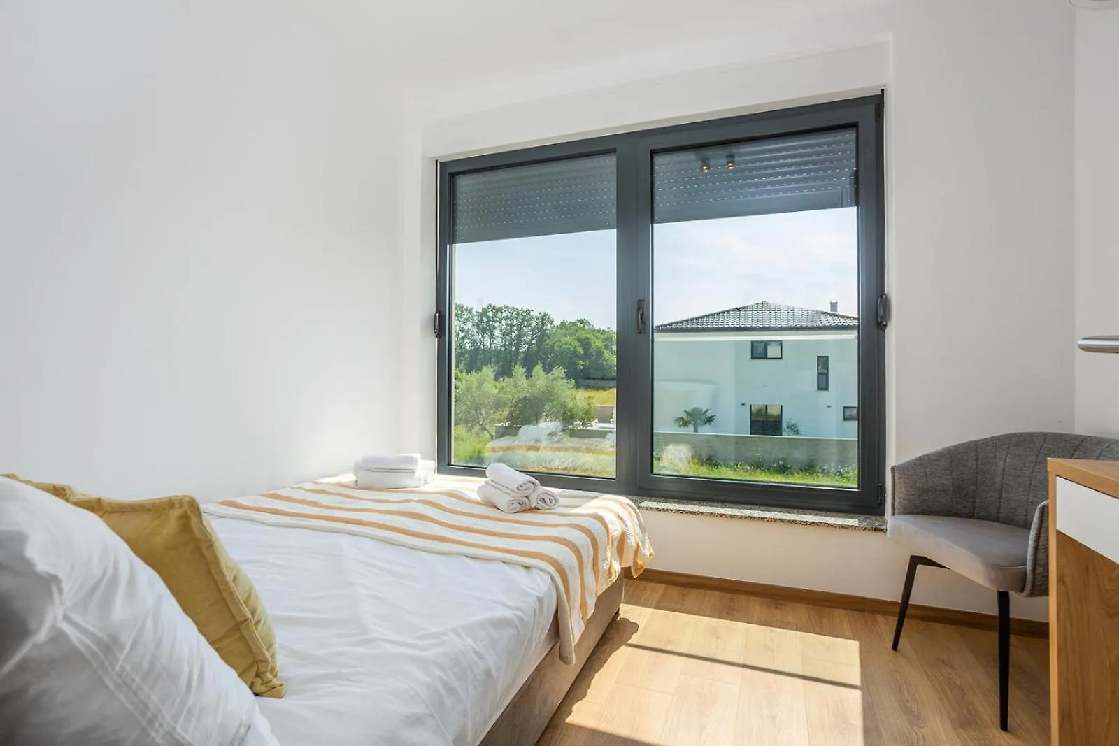 Villa Larus On Island Krk For 6 People With Sea View & Only 500 M From The Sea Malinska Croatia