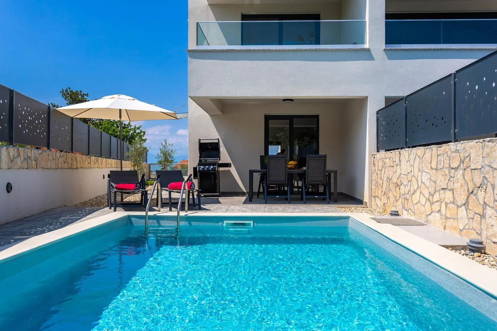 Villa Larus On Island Krk For 6 People With Sea View & Only 500 M From The Sea Malinska