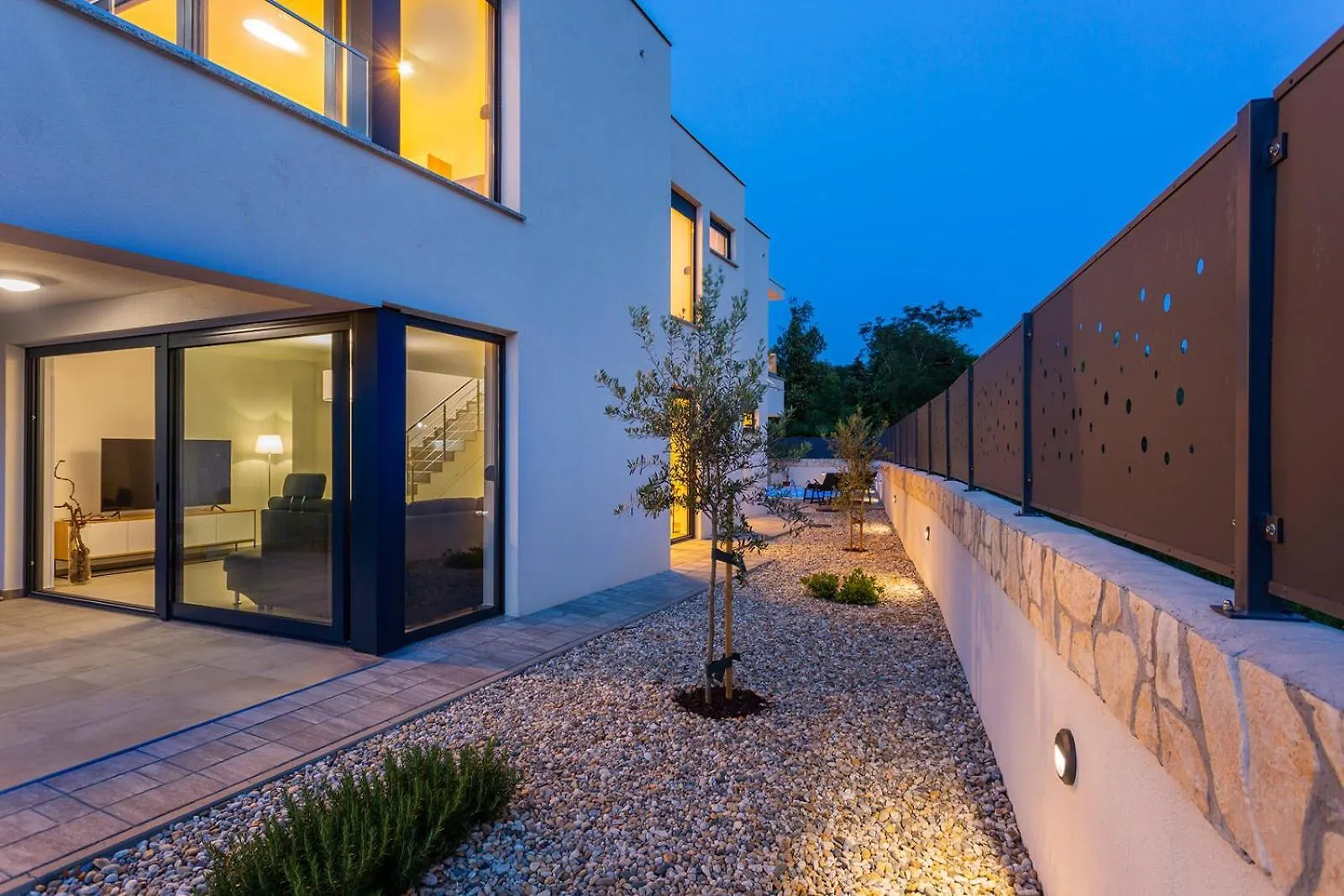 Villa Larus On Island Krk For 6 People With Sea View & Only 500 M From The Sea Malinska Croatia